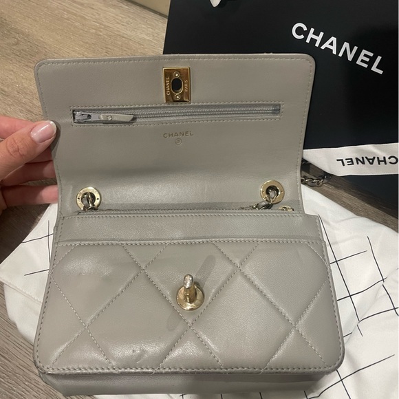 Chanel Grey/Gray Lambskin Quilted CC Wallet On Chain w/ Champagne Gold Hardware - Picture 3 of 8